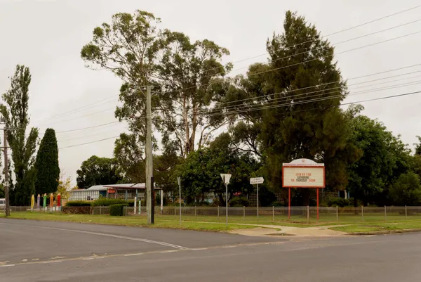 Drummond Memorial School (1)