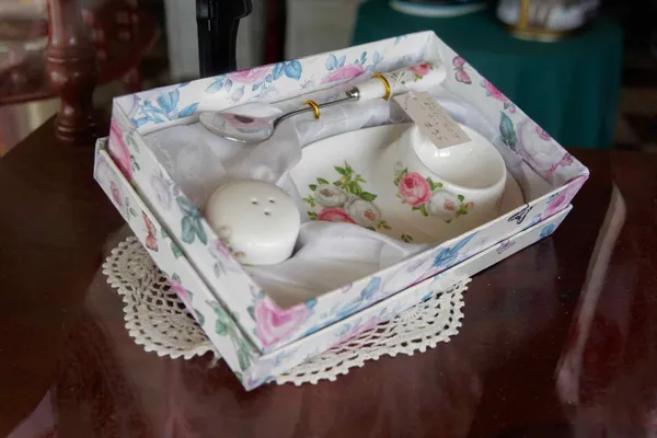 Spoon and egg set