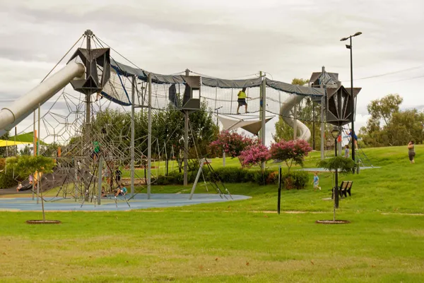 Tamworth_Regional_Playground