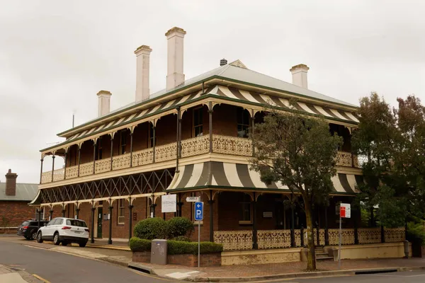 Tattersalls Hotel