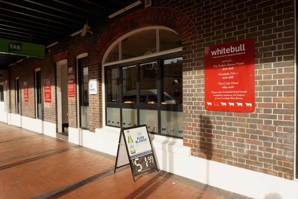 Whitebull (1)