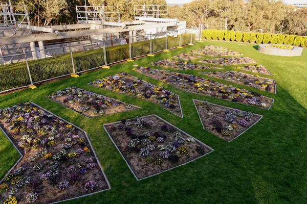 Parliament House Garden (3)