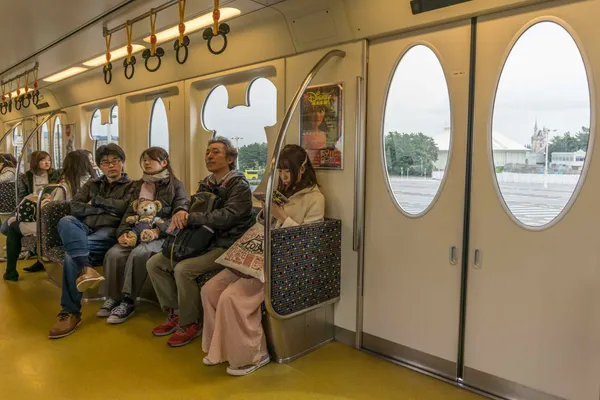 Disney train (2)