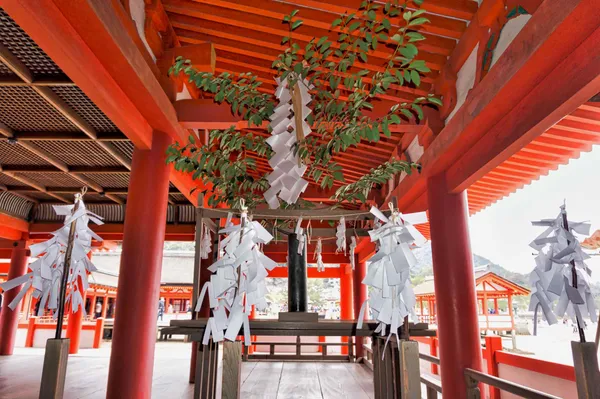 Itsukushima shrine (1)