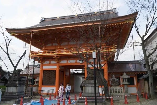 Minamiromon gate