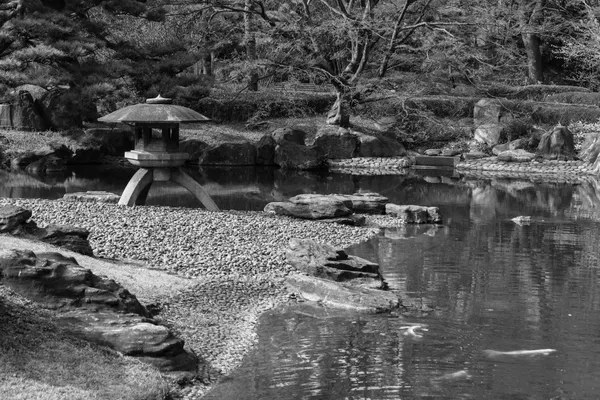 Ninomaru garden stone lantern B+W