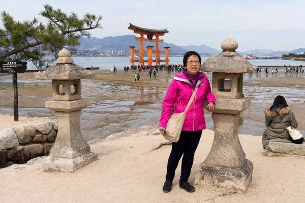 O-torii gate, Lyn (1)