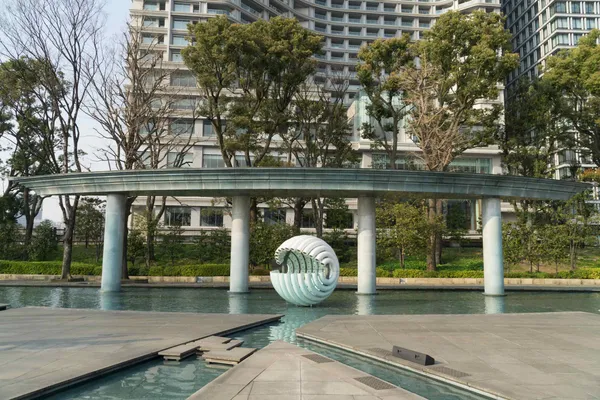 Sculpture at Wadakura Funsui Park (1)