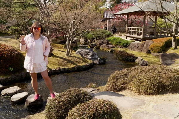 Flatly landscaped garden, Chris (1)