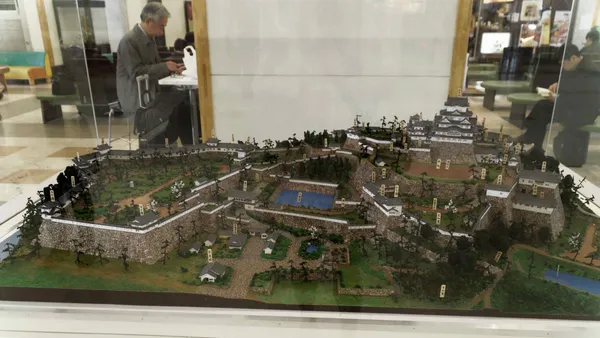 Himeji castle model (1)