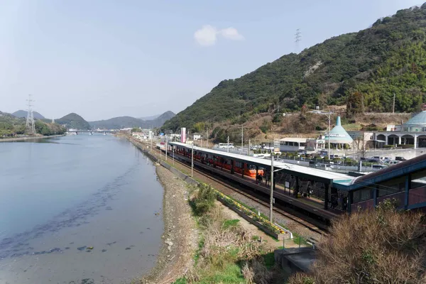 Huis Ten Bosch station