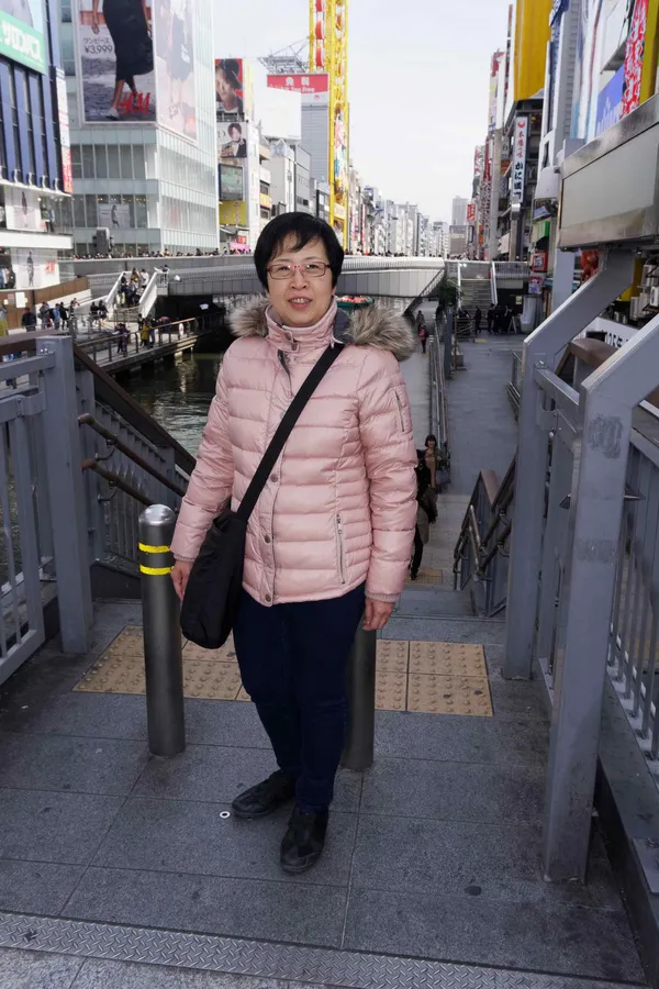 Lyn, Dotonbori river