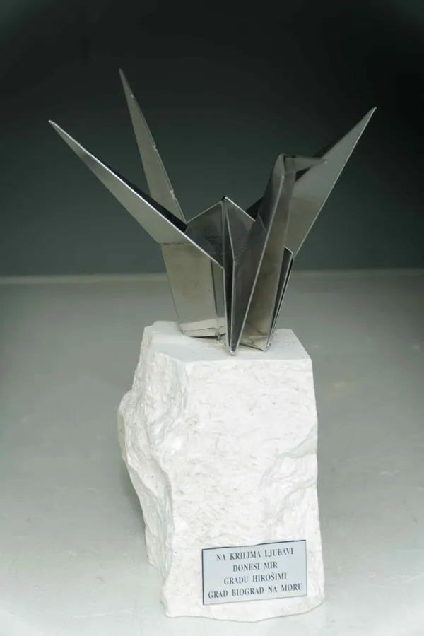 Metal paper crane