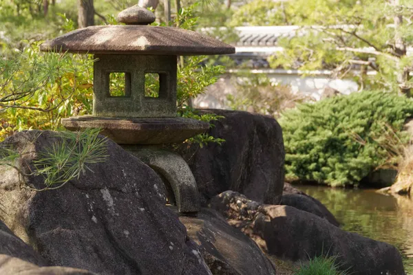 Stone lantern