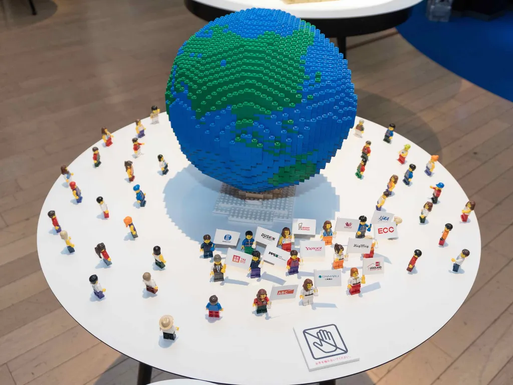 Day 1: Osaka (LEGO Piece of Peace Exhibition)