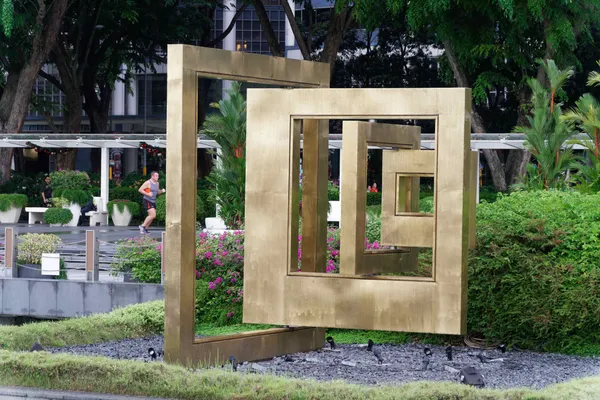 Clifford Square (1)