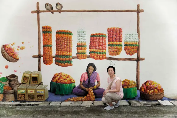 Flower seller, Lyn