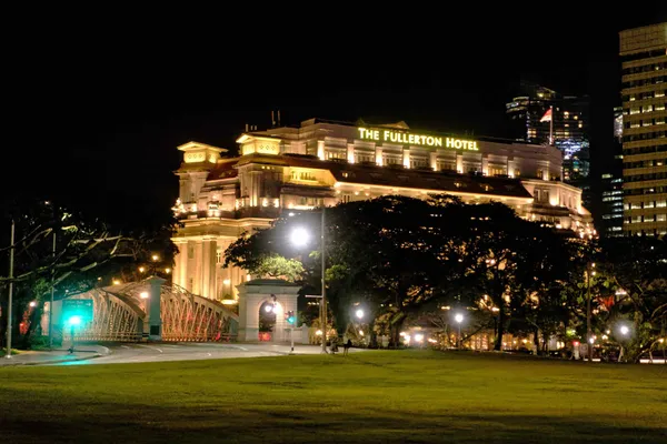 Fullerton Hotel