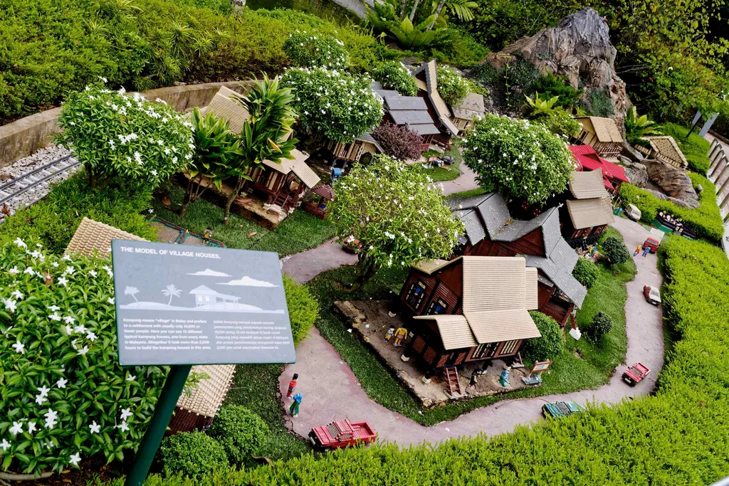 Day 1: LEGOLAND - MINILand – Village Houses