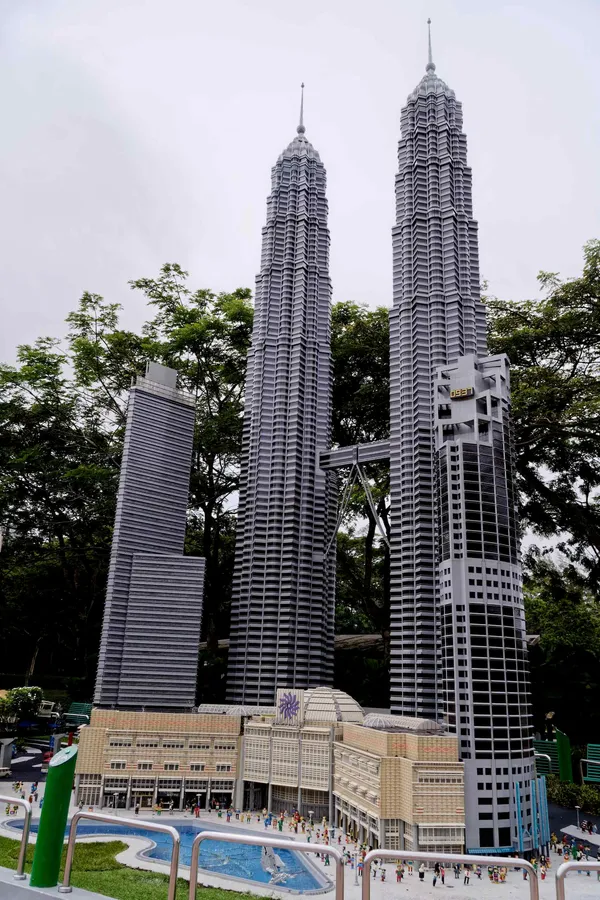 Petronas Towers (2)