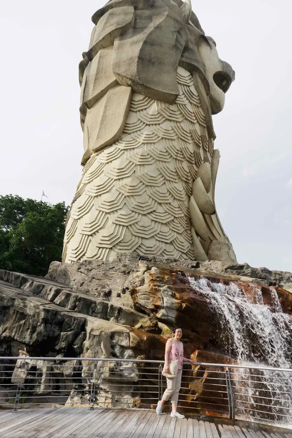 Sentosa Merlion, Lyn