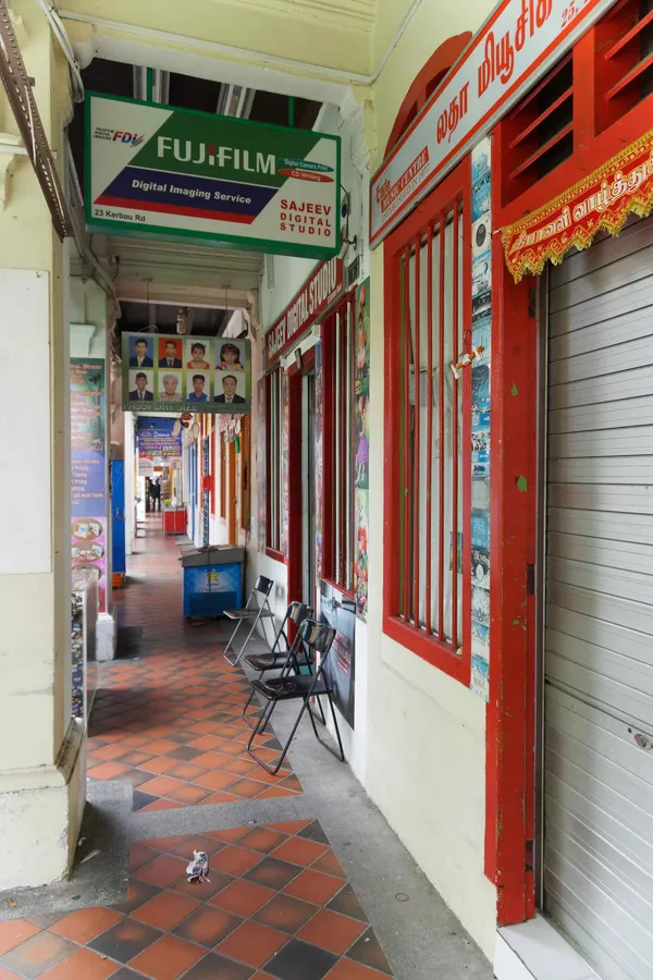 Shop alley, Serangoon Rd