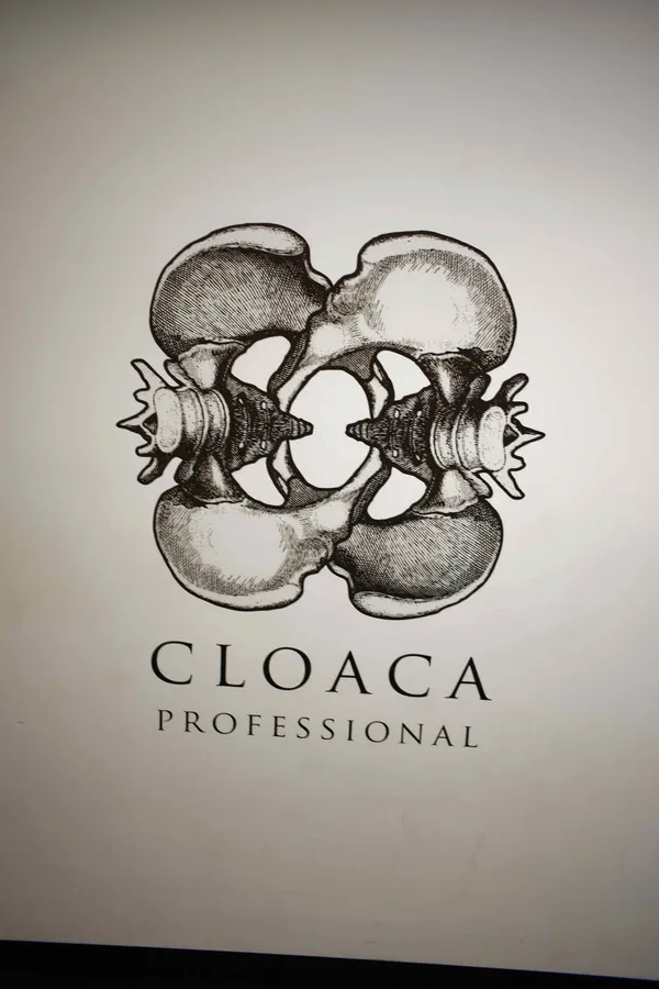 Cloaca Professional, logo