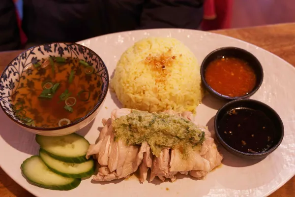 Hainan chicken rice