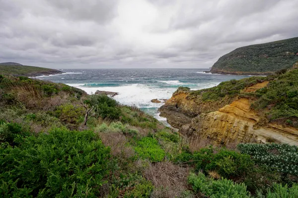 Remarkable Cave (1)