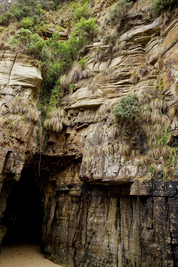 Remarkable Cave (11)