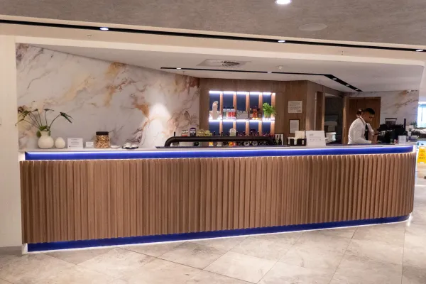 01_AMEX_Lounge