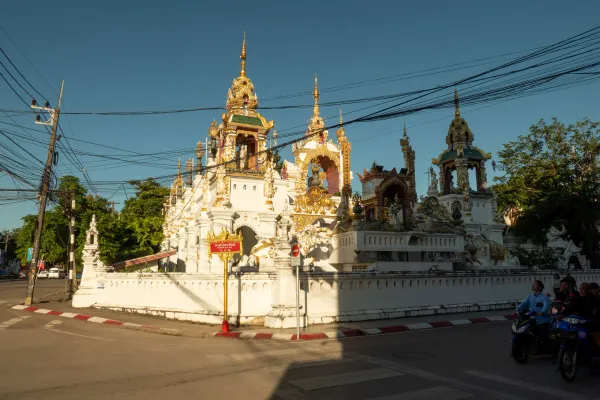 01_Wat_Ming_Muang