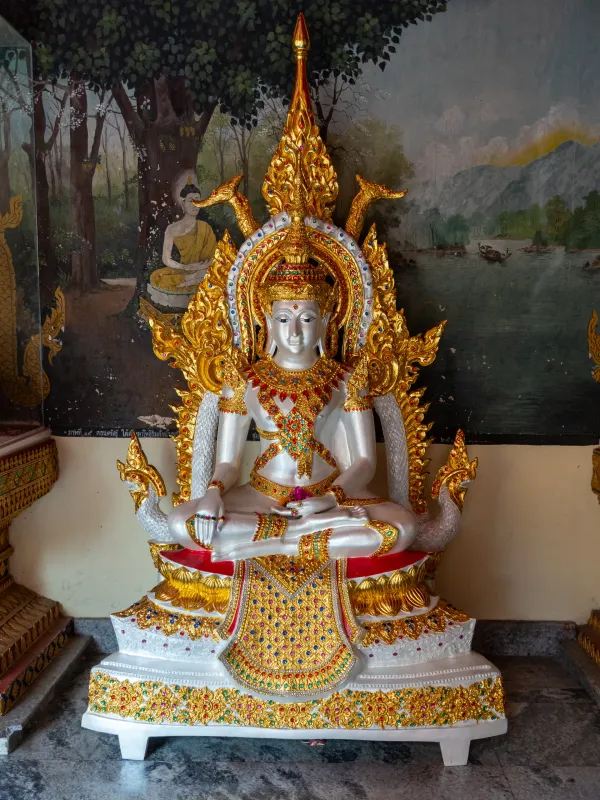 042_Silver_Buddha