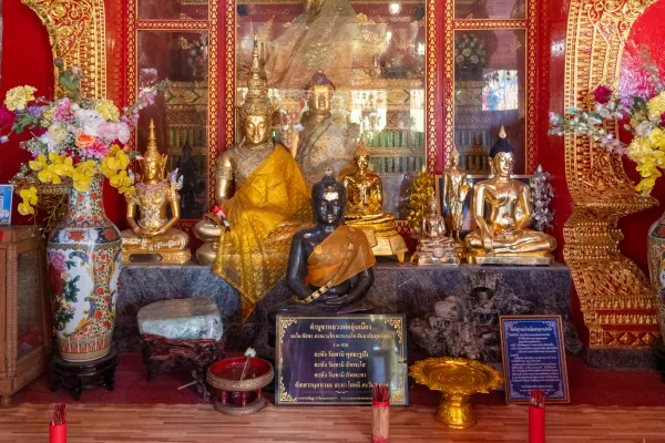047_Buddhas