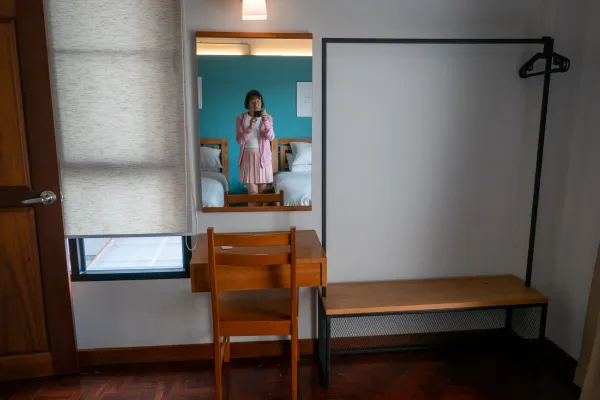 08_Bedroom_2
