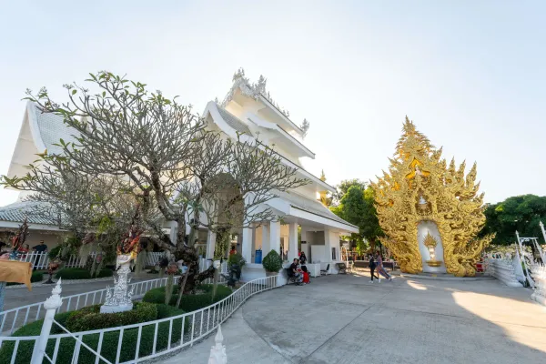 105_White_Temple