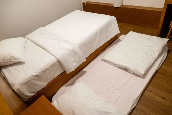 10_Bedroom
