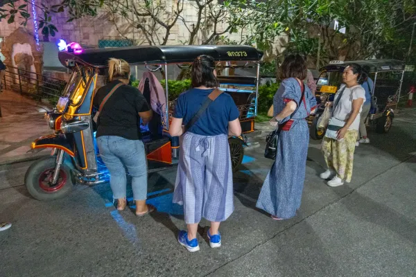 10_Tuk_tuk
