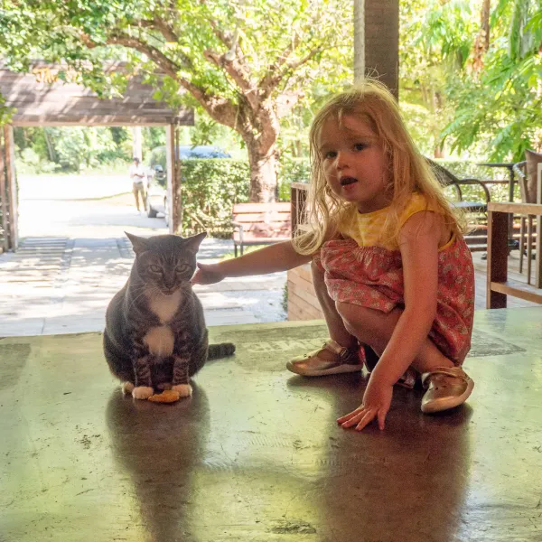 13_Cat_and_girl