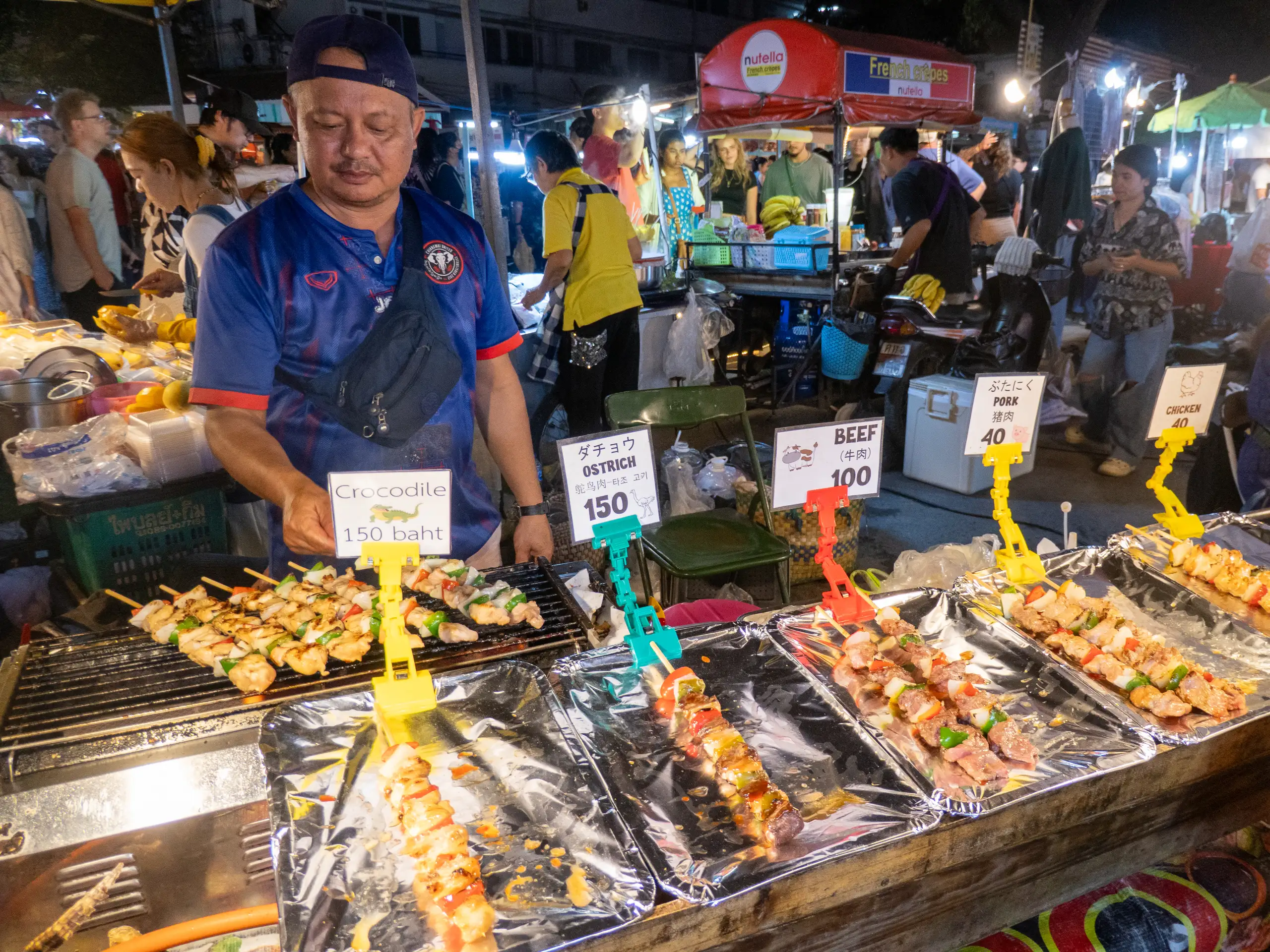 Day 6: Sunday night (Walking Street) market