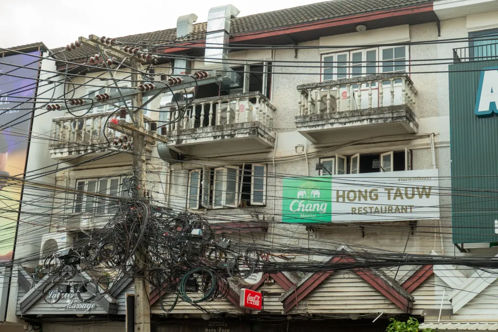 Postscript - the art of cable wiring on poles in Northern Thailand