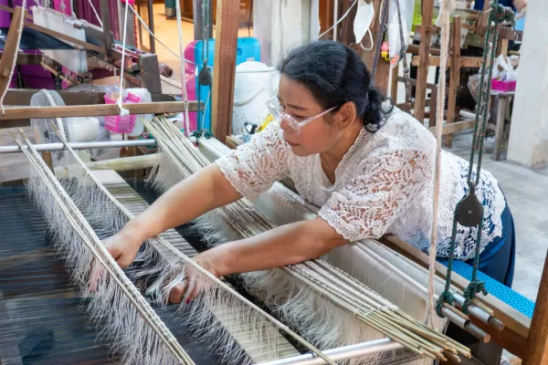 19_Weaving
