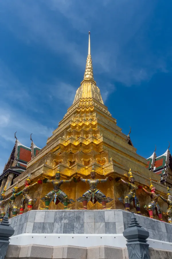 017_Phra_Suwannachedi_