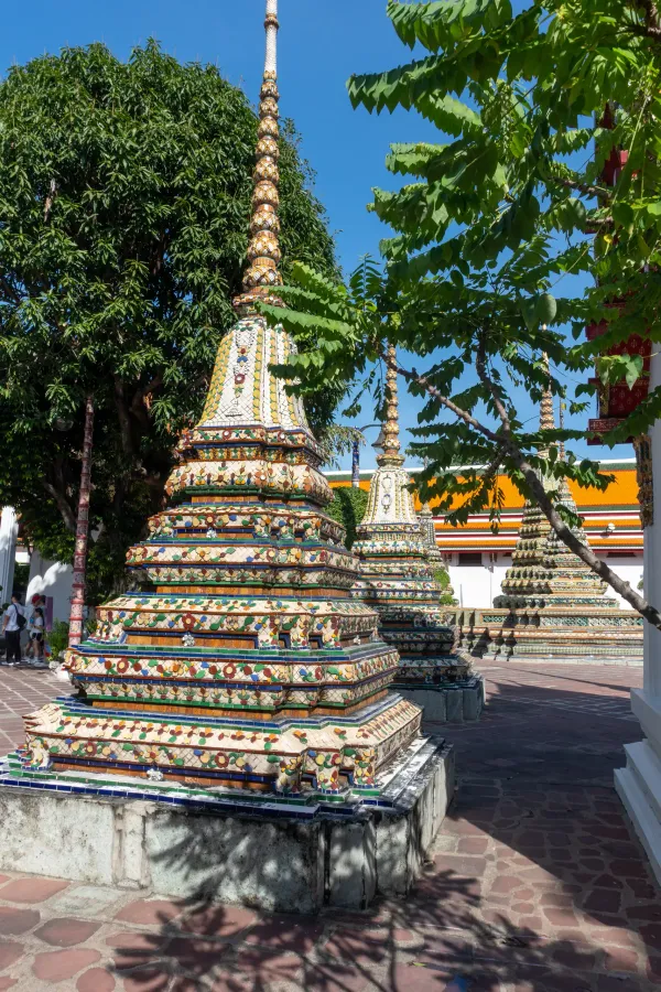 11_Phra_Chedi_Rai