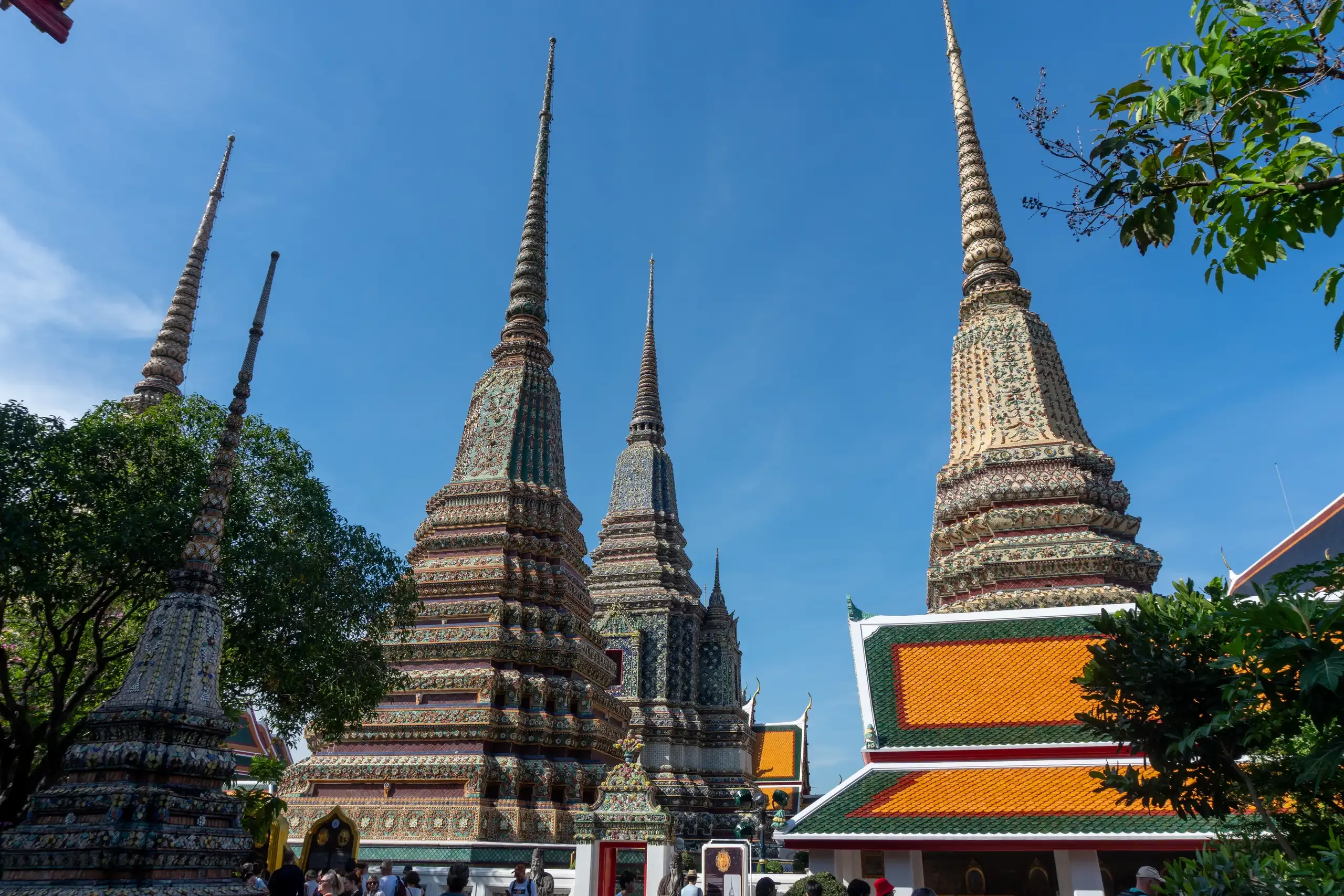 Phra Maha Chedi Si Rajakarn