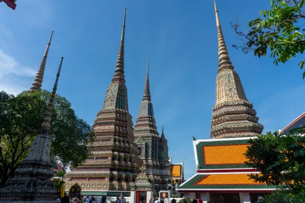 13_Phra_Maha_Chedi_Si_Rajakarn